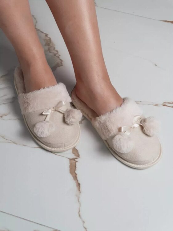 Уютные женские тапочки для дома Pompom от турецкой марки Arya