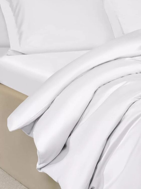 Постельное белье Arya Vip из Oднотонного Сатина 2 Сп. 200x220 Белый